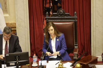 La vicepresidenta Victoria Villarruel en una sesión del Senado
