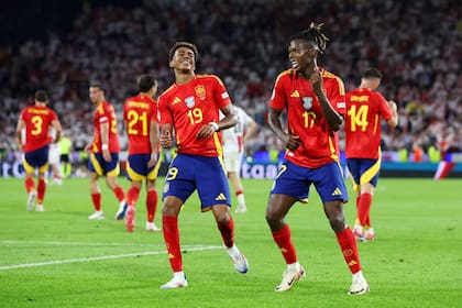 Lamine Yamal y Nico Williams, rebeldía, festejos con bailes y ataque veloz para una España que sueña con llegar lejos en la Eurocopa 2024