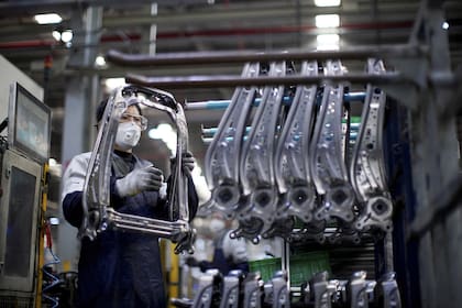 Las fábricas comienzan a producir en China