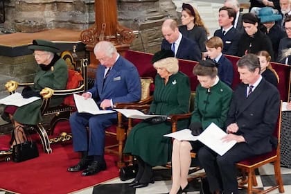 Las mujeres de la realeza se vistieron de verde durante la misa en memoria de Felipe de Edimburgo
