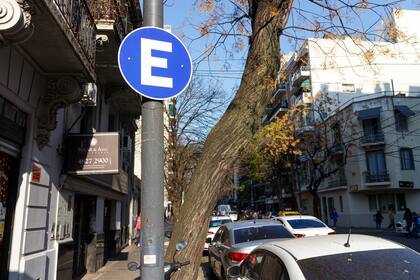 Las nuevas reglas de estacionamiento generan nuevos espacios y simplifican la normativa