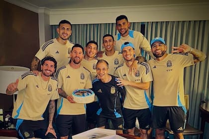 Lionel Messi agradeció los saludos por su cumpleaños y un detalle en la mesa sorprendió a todos