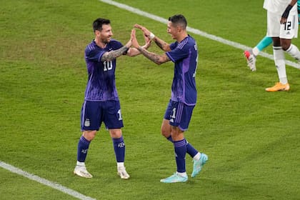Lionel Messi y Ángel Di María, capitán y subcapitán del equipo que se ganó el corazón de todos los argentinos