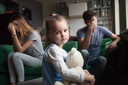 Los adultos deben que estar muy atentos a la movilización y cambio de roles que puede aparecer en los nuevos esquemas familiares posdivorcio