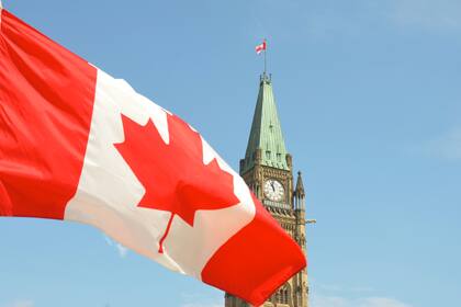 Los interesados en trabajar en Canadá deben cumplir con requisitos en el idioma y experiencia (Unsplash)