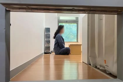 Los padres surcoreanos pasan voluntariamente tiempo a solas en celdas