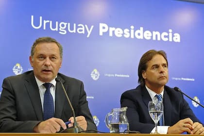 Luis Lacalle Pou y Álvaro Delgado, su candidato