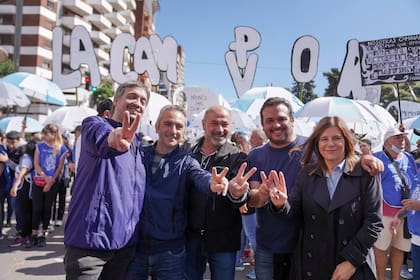 Máximo Kirchner, al frente de la movilización de La Cámpora sobre la Avenida del Libertador en el Día de la Memoria por la verdad y Justicia