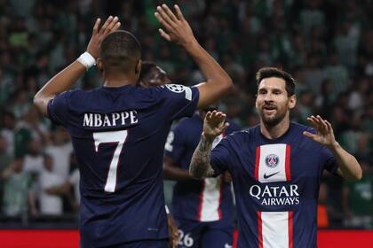 Messi y Mbappé combinaron para sacar a PSG de un apuro, después de empezar perdiendo con Maccabi Haifa por 1-0.