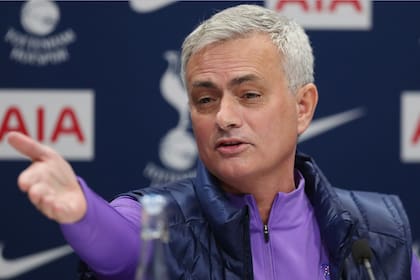 Mourinho, durante la conferencia de prensa inicial en Tottenham