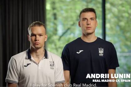 Mykhailo Mudryk y Andriy Lunin, dos de los 13 futbolistas de la selección de Ucrania que participaron de un video para concientizar sobre la guerra con Rusia antes del inicio de la Eurocopa de Alemania