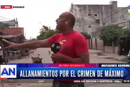 Nahuel Suárez, cronista de América, recibió una advertencia de una persona que estaba fuera de cámara mientras transmitía en vivo desde un barrio de Rosario