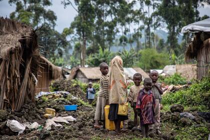 Niños desplazados en Kishanga, en la provincia congoleña de Kivu Norte (Foto: NRC/TOM PEYRE-COSTA)