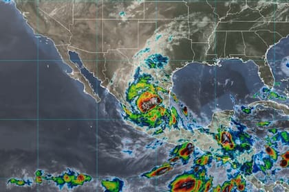 Se estima que el ciclón tropical Alberto se debilite durante este jueves y hacia el viernes solo quede el remanente
