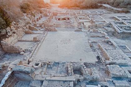 Un equipo de arqueólogos descubrió una iglesia de enormes dimensiones en Israel que tiene 1500 años de antigüedad
