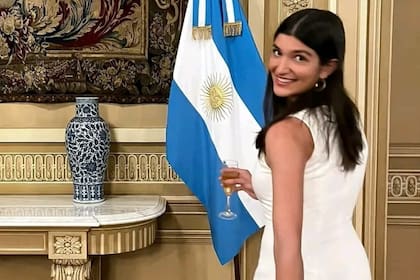 Una joven nacida en Estados Unidos viajó a Argentina para familiarizarse con sus raíces paternas, y cuenta en sus redes qué la sorprende