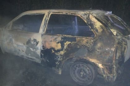 Una mujer le prendió fuego el auto a su expareja