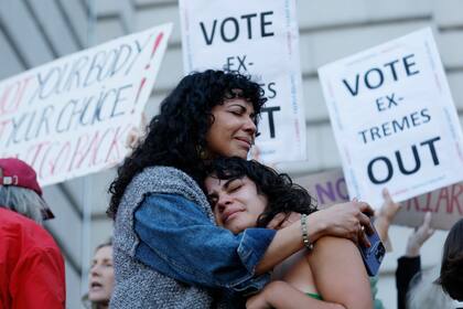 Una protesta contra la decisión de la Corte Suprema de EEUU, en San Francisco el 24 de junio del 2022. (Foto AP/Josie Lepe)