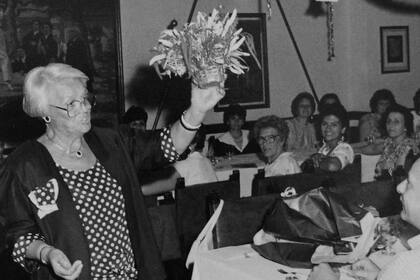 Violetta Cosméticos realizó la primera convención bonaerense de promotoras de ventas en 1981