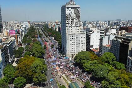 Vista aérea de la manifestación realizada el martes frente al Ministerio de Desarrollo Social